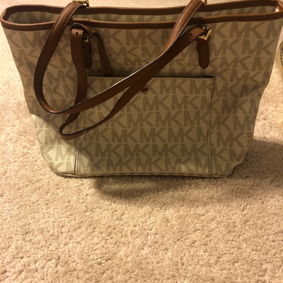 Michael Kors Purse - Picture 1 of 4